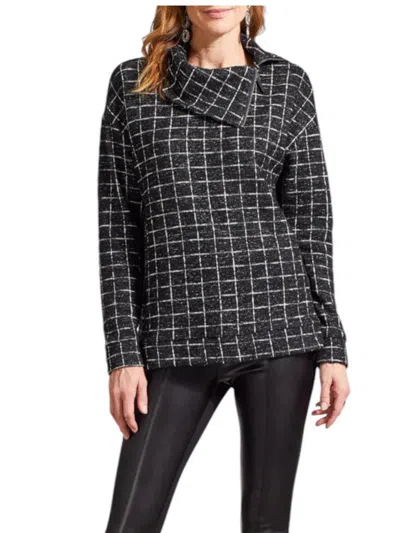 Tribal Split Neck Zipper Top In Black