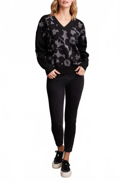 Tribal V-neck Jacquard Sweater In Heather Grey In Black