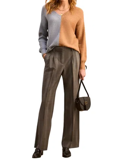 Tribal V-neck Two Tone Sweater In Cinnamon In Brown