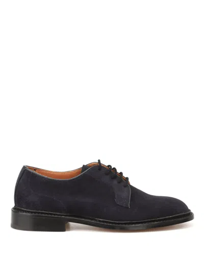 Tricker's Robert Plain Derby Castorino Suede In Dark Blue