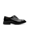 Tricker's 骗人's 平鞋黑色 In Black
