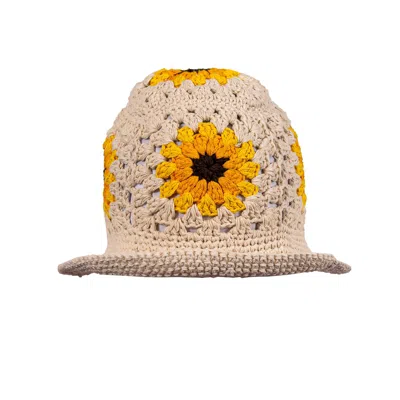 Tricult Women's White Daisies Crochet Bucket Hat In Neutral