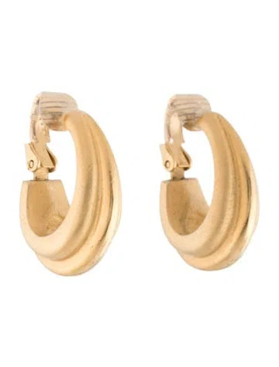 Pre-owned Trifari Clip-on Earrings In Multicolor