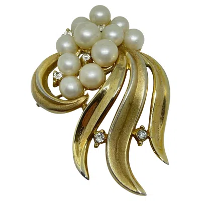 Pre-owned Trifari Crown Signed Gold Plated Faux Pearls Rhinestones Flower Designer Brooch In Multi