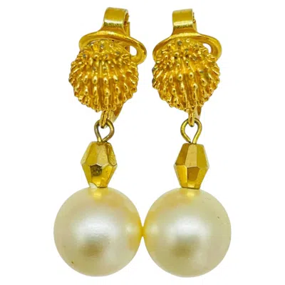 Pre-owned Trifari Crown Signed Vintage Gold Tone Faux Pearls Designer Clip On Earrings In Multi