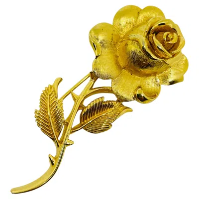 Pre-owned Trifari Crown Signed Vintage Gold Tone Rose Flower Designer Brooch In Red