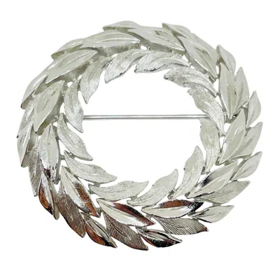 Pre-owned Trifari Crown Signed Vintage Silver Tone Leaf Wreath Designer Brooch In Multi