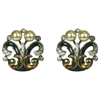 Pre-owned Trifari Eugenie Series Earclips In Black