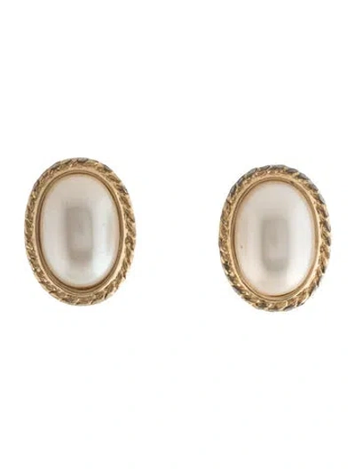 Pre-owned Trifari Faux Pearl Clip-on Earrings In Multicolor