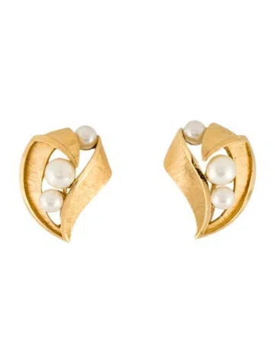 Pre-owned Trifari Faux Pearl Clip-on Earrings In White