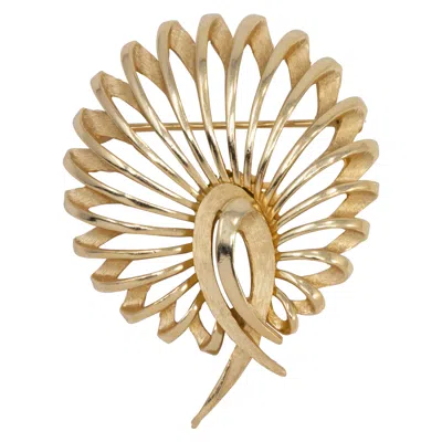 Pre-owned Trifari Golden Floral Motif Pin Brooch, Vintage 1900s In Sand