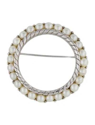 Pre-owned Trifari Pearl Pin Brooch In White