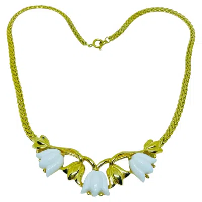 Pre-owned Trifari Signed Vintage Gold Tone White Lucite Flowers Designer Chain Necklace