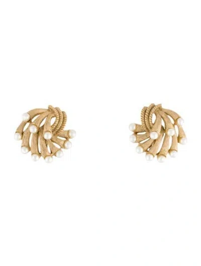 Pre-owned Trifari Vintage Faux Pearl Clip-on Earrings In Multicolor