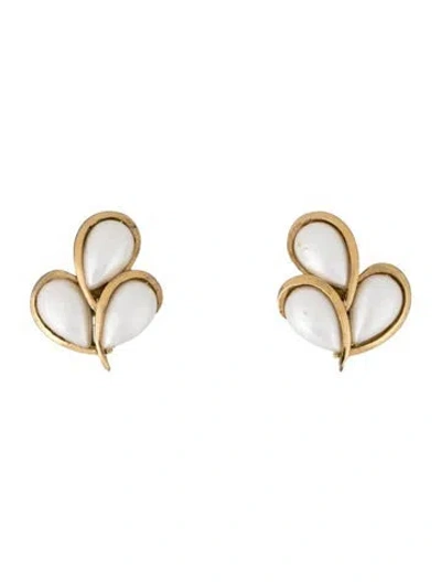 Pre-owned Trifari Vintage Faux Pearl Clip-on Earrings In White