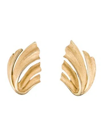 Pre-owned Trifari Wave Clip-on Earrings In Multi