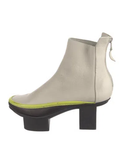 Pre-owned Trippen Leather Boots In Neutrals