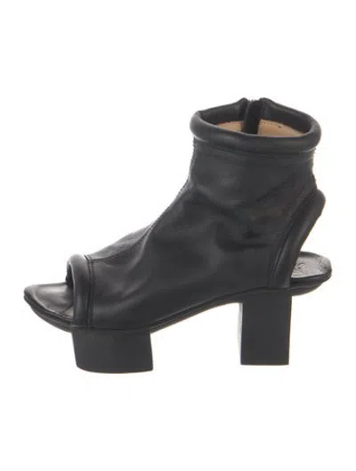 Pre-owned Trippen Leather Pumps In Black