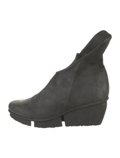 Pre-owned Trippen Suede Boots In Black