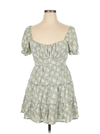 Pre-owned Trixxi Casual Dress In Green