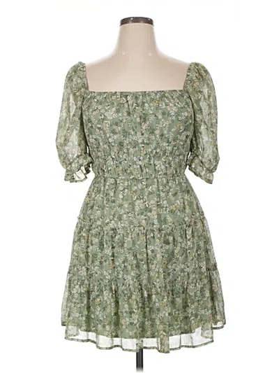 Pre-owned Trixxi Casual Dress In Green