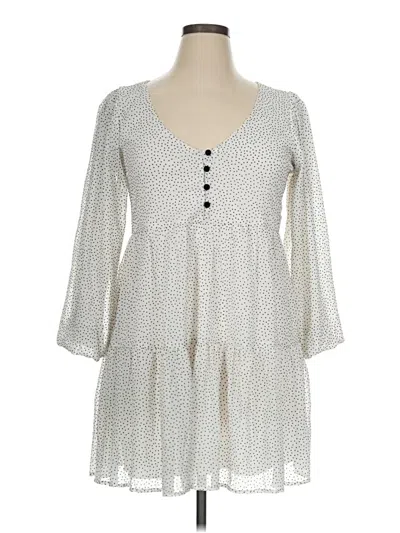Pre-owned Trixxi Casual Dress In Ivory