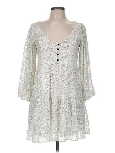 Pre-owned Trixxi Casual Dress In Ivory