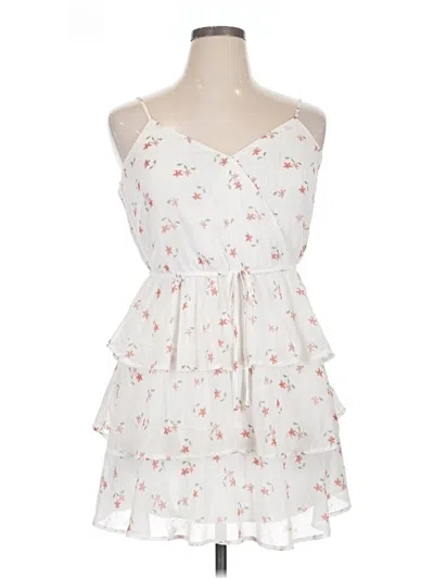 Pre-owned Trixxi Casual Dress In White