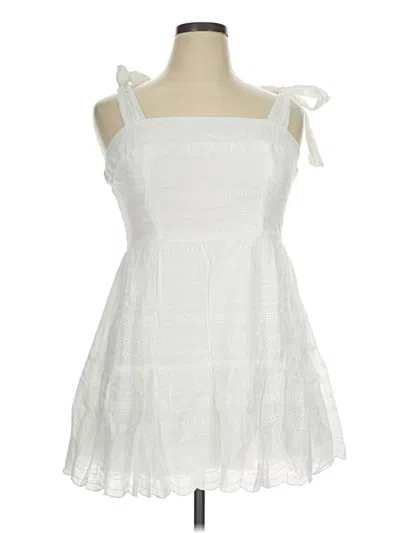 Pre-owned Trixxi Casual Dress In White