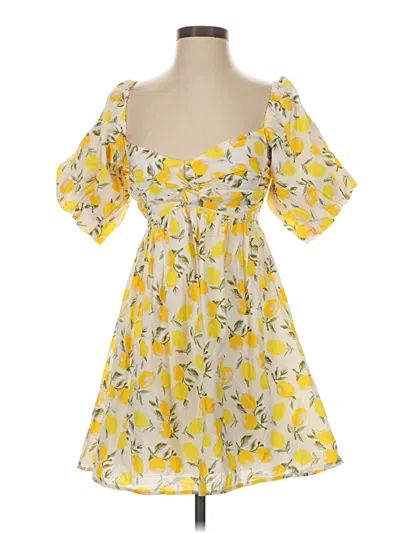 Pre-owned Trixxi Casual Dress In Yellow