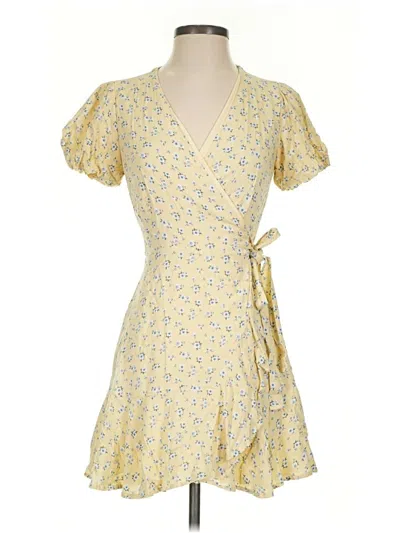 Pre-owned Trixxi Casual Dress In Yellow