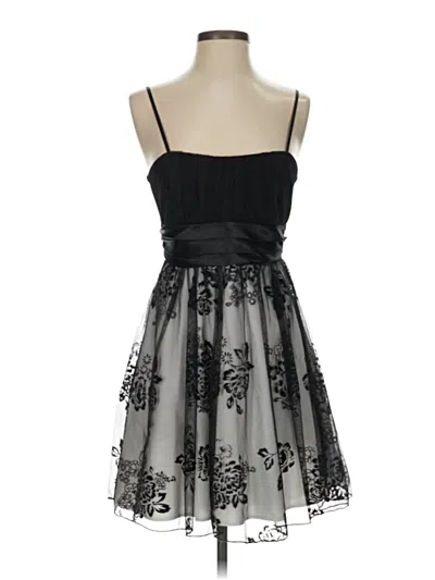 Pre-owned Trixxi Cocktail Dress In Black
