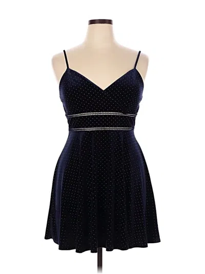 Trixxi Cocktail Dress In Blue
