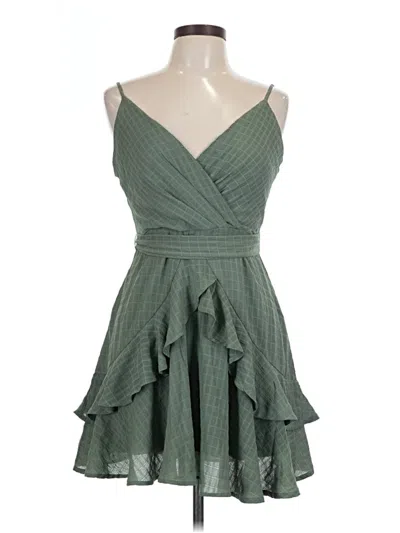 Pre-owned Trixxi Cocktail Dress In Green