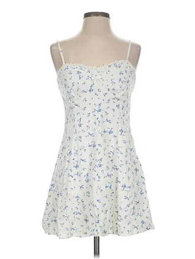 Pre-owned Trixxi Cocktail Dress In Ivory