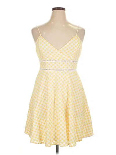 Trixxi Cocktail Dress In Yellow