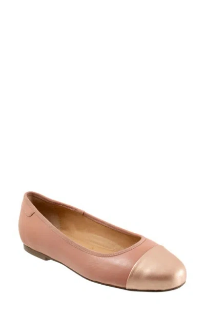Trotters Clara Cap Toe Flat