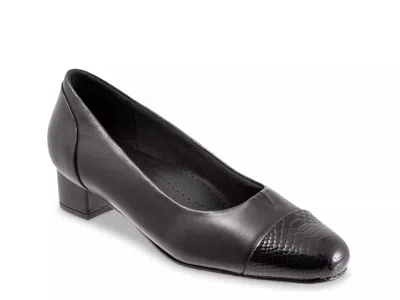 Trotters Daisy Pump In Black