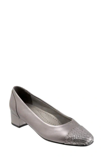 Trotters Daisy Pump In Pewter Snake