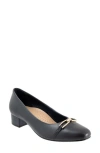 Trotters Dakota Pump In Navy