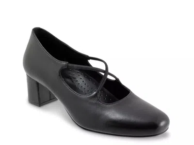 Trotters Demi Pump In Black