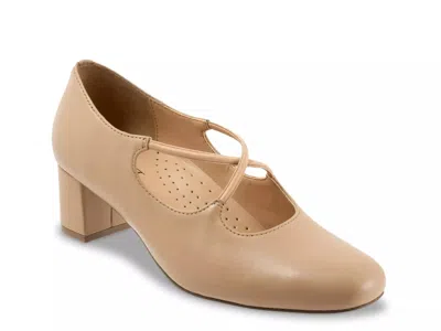 Trotters Demi Pump In Neutral