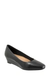 Trotters Extra Wide Width Denisse Pump In Black