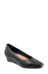 Trotters Extra Wide Width Denisse Pump In Blue