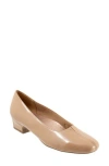 Trotters Wide Width Doris Pump In Brown