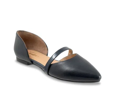 Trotters Emory Flat In Blue