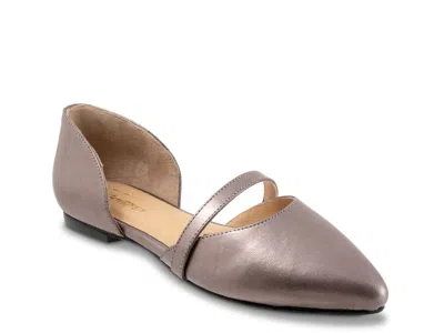 Trotters Emory Flat In Gray