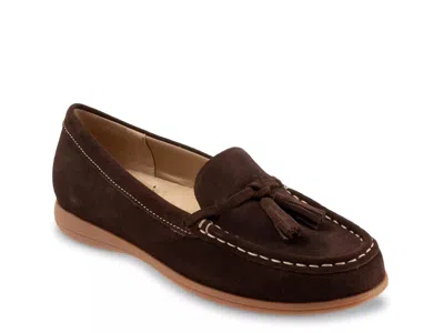 Trotters Extra Wide Width Dawson Moccasin In Brown