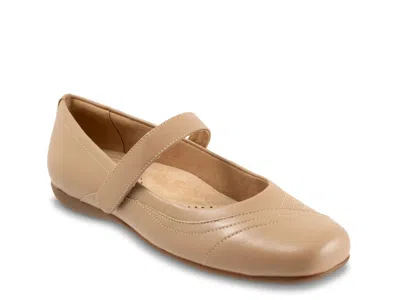 Trotters Extra Wide Width Sherese Mary Jane Flat In Neutral