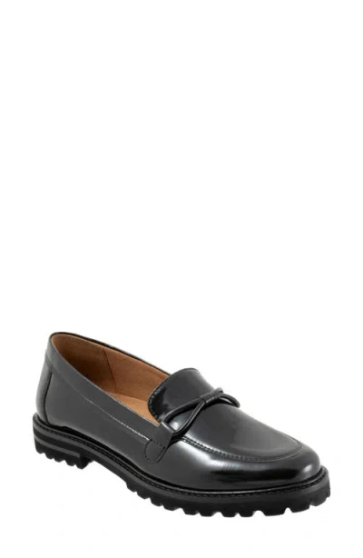 Trotters Fiora Loafer